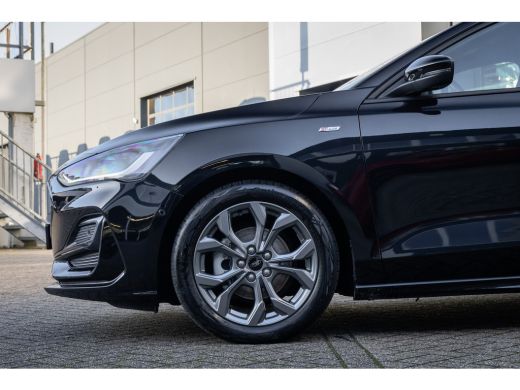 Ford Focus 1.0 EcoBoost Hybrid ST Line | Trekhaak | Stoel/stuur/voorruit verwarming | Cruise adaptief | Dode... ActivLease financial lease