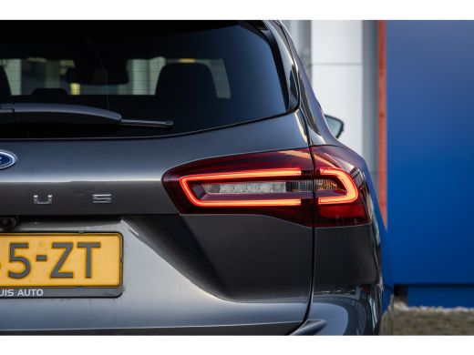 Ford Focus 1.0 EcoBoost Hybrid ST Line | Trekhaak | Stoel/stuur/voorruit verwarming | Cruise adaptief | Dode... ActivLease financial lease