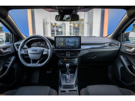 Ford Focus 1.0 EcoBoost Hybrid ST Line | Trekhaak | Stoel/stuur/voorruit verwarming | Cruise adaptief | Dode... ActivLease financial lease