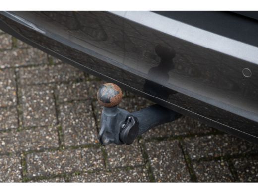 Ford Focus 1.0 EcoBoost Hybrid Titanium X | Trekhaak | Cruise adaptief | Camera | Stuur/stoel/voorruit verwa... ActivLease financial lease