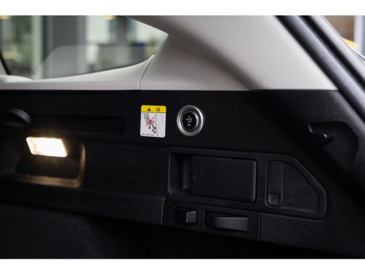 Ford Focus 1.0 EcoBoost Hybrid Titanium X | Trekhaak | Cruise adaptief | Camera | Stuur/stoel/voorruit verwa... ActivLease financial lease