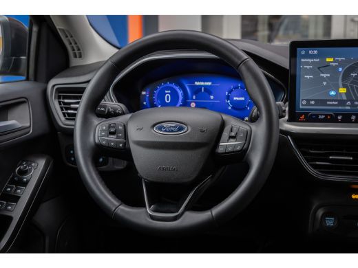Ford Focus 1.0 EcoBoost Hybrid Titanium X | Trekhaak | Cruise adaptief | Camera | Stuur/stoel/voorruit verwa... ActivLease financial lease