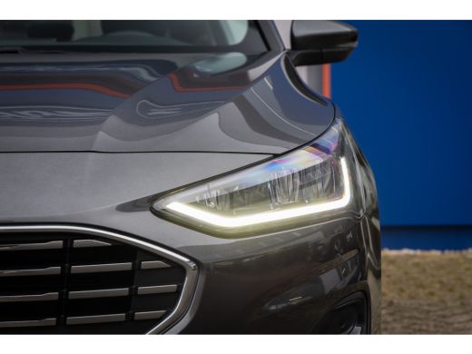 Ford Focus 1.0 EcoBoost Hybrid Titanium X | Trekhaak | Cruise adaptief | Camera | Stuur/stoel/voorruit verwa... ActivLease financial lease