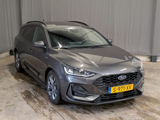 Ford Focus 1.0EB Hybrid ST Line X | NL-AUTO! | 1E EIGENAAR! | CAMERA | WINTERAPCK | ALL SEASON | DEALER OH! ... ActivLease financial lease