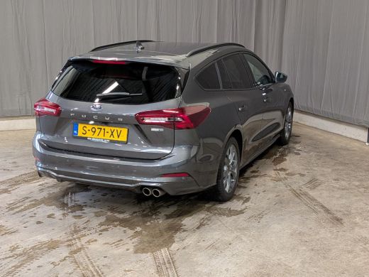 Ford Focus 1.0EB Hybrid ST Line X | NL-AUTO! | 1E EIGENAAR! | CAMERA | WINTERAPCK | ALL SEASON | DEALER OH! ... ActivLease financial lease