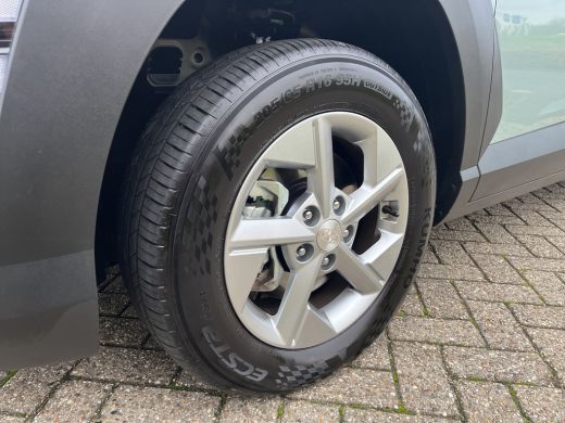 Hyundai Kona 1.6 GDI 141pk HEV Comfort | Camera | Draadloos carplay | Climate control | Adaptive cruise contro... ActivLease financial lease