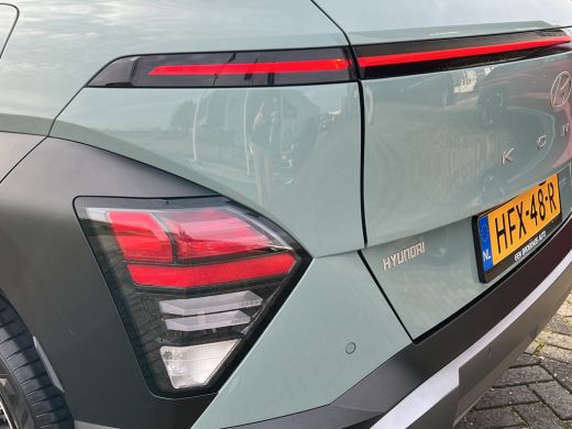 Hyundai Kona 1.6 GDI 141pk HEV Comfort Smart | Camera | Draadloos carplay | Climate control | Adaptive cruise ... ActivLease financial lease