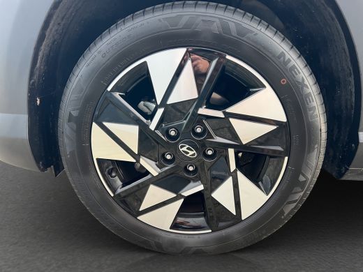 Hyundai Kona 1.6 GDI 141pk HEV Comfort Smart | Camera | Draadloos carplay | Climate control | Adaptive cruise ... ActivLease financial lease