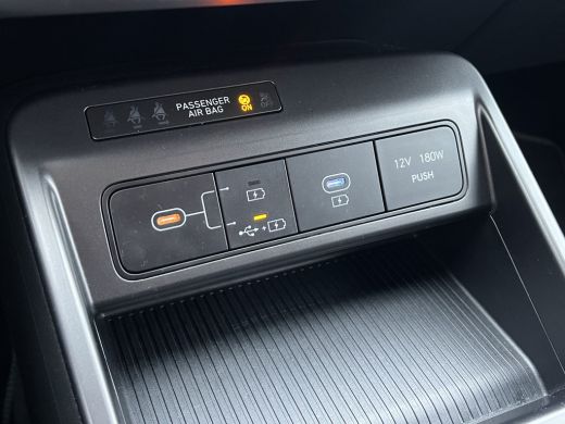 Hyundai Kona 1.6 GDI 141pk HEV Comfort Smart | Camera | Draadloos carplay | Climate control | Adaptive cruise ... ActivLease financial lease