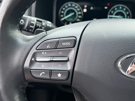 Hyundai Kona 1.6 GDI HEV 141pk Premium Sky | Camera | Schuifdak | Leder | 18'' velgen | Stoelventilatie | Stoe... ActivLease financial lease