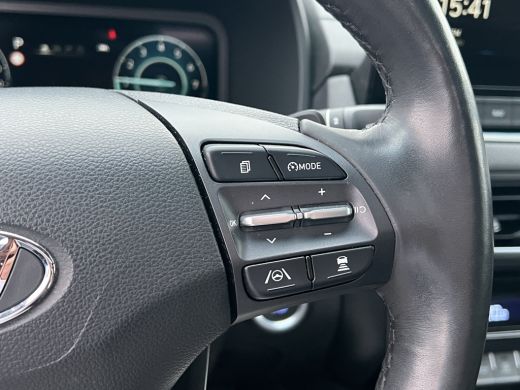 Hyundai Kona 1.6 GDI HEV 141pk Premium Sky | Camera | Schuifdak | Leder | 18'' velgen | Stoelventilatie | Stoe... ActivLease financial lease