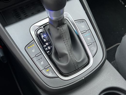 Hyundai Kona 1.6 GDI HEV 141pk Premium Sky | Camera | Schuifdak | Leder | 18'' velgen | Stoelventilatie | Stoe... ActivLease financial lease