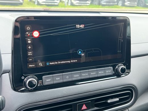 Hyundai Kona 1.6 GDI HEV 141pk Premium Sky | Camera | Schuifdak | Leder | 18'' velgen | Stoelventilatie | Stoe... ActivLease financial lease