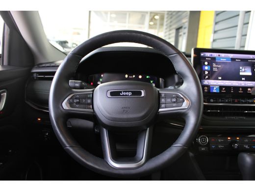 Jeep Compass 4xe 240 Plug-in Hybrid Electric North Star | Schuif-kanteldak | Adaptieve Cruise control | Elektr... ActivLease financial lease