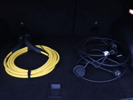 Jeep Compass 4xe 240 Plug-in Hybrid Electric S | Stoel & stuurverwarming | Half leder | Camera | Adaptive crui... ActivLease financial lease