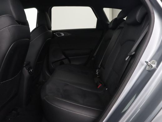 Kia Ceed 1.5 T-GDi GT-Line | Trekhaak | Stoel & stuurverwarming | Leder/Alcantara | Camera | Adaptive crui... ActivLease financial lease