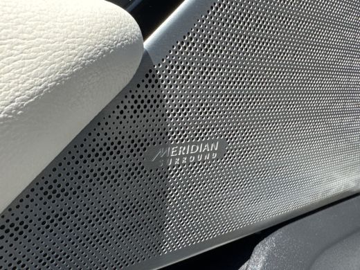 Land Rover Range Rover Velar 2.0 250PK AWD R-DYNAMIC BLACK PACK SE LEDER/VIRTUAL/PANORAMADAK ActivLease financial lease