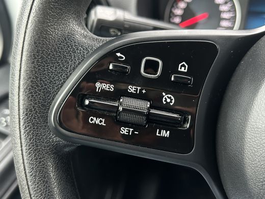 Mercedes-Benz Sprinter 317 CDI 170 PK / L2H2 / AUTOMAAT / 270 A DEUREN / AIRCO / CRUISE / APPLE CARPLAY / 3-ZITS / CAMERA ActivLease financial lease