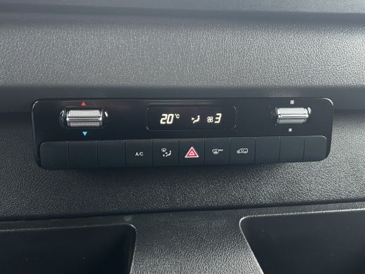 Mercedes-Benz Sprinter 317 CDI 170 PK / L2H2 / AUTOMAAT / 270 A DEUREN / AIRCO / CRUISE / APPLE CARPLAY / 3-ZITS / CAMERA ActivLease financial lease