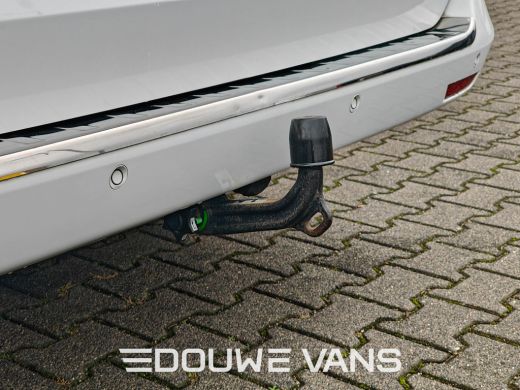 Mercedes-Benz V-Klasse V220 L2 Edition Trekhaak LED Enkel Cabine 2x Schuifdeur Trekhaak Dubbel Cabine mogelijk. ActivLease financial lease