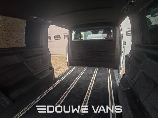 Mercedes-Benz V-Klasse V220 L2 Edition Trekhaak LED Enkel Cabine 2x Schuifdeur Trekhaak Dubbel Cabine mogelijk. ActivLease financial lease