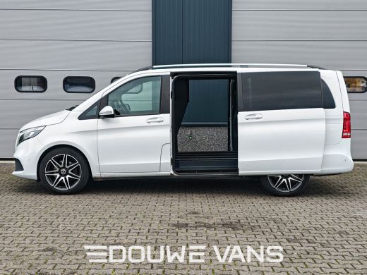 Mercedes-Benz V-Klasse V220 L2 Edition Trekhaak LED Enkel Cabine 2x Schuifdeur Trekhaak Dubbel Cabine mogelijk. ActivLease financial lease