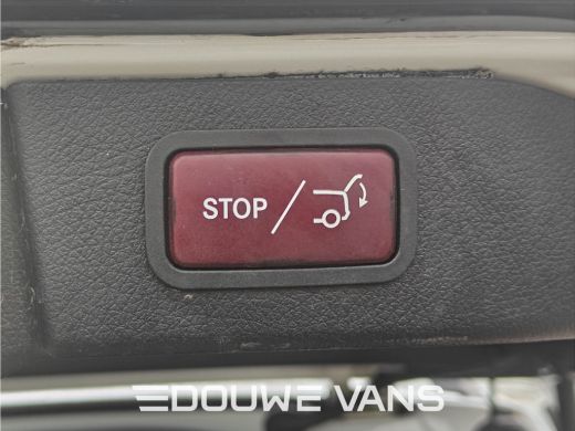 Mercedes-Benz V-Klasse V220 L2 Edition Trekhaak LED Enkel Cabine 2x Schuifdeur Trekhaak Dubbel Cabine mogelijk. ActivLease financial lease