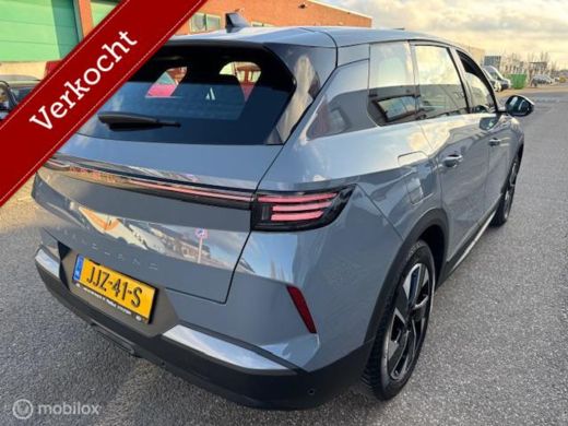 Opel Grandland 1.2 Turbo Hybrid Edition Trekhaak, Velgen , Navigatie - Camera achter , Parkeerhulp voor & Achter... ActivLease financial lease