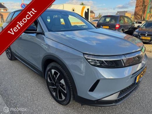 Opel Grandland 1.2 Turbo Hybrid Edition Trekhaak, Velgen , Navigatie - Camera achter , Parkeerhulp voor & Achter... ActivLease financial lease