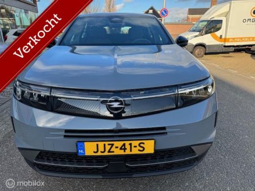 Opel Grandland 1.2 Turbo Hybrid Edition Trekhaak, Velgen , Navigatie - Camera achter , Parkeerhulp voor & Achter... ActivLease financial lease