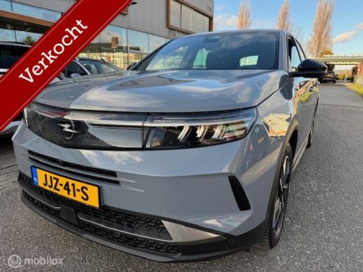 Opel Grandland 1.2 Turbo Hybrid Edition Trekhaak, Velgen , Navigatie - Camera achter , Parkeerhulp voor & Achter... ActivLease financial lease