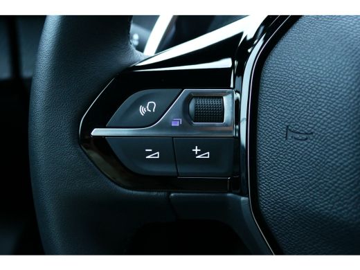 Peugeot 2008 1.2 HYRBRID 136PK ALLURE AUTOMAAT / NAVI / CLIMA / LED / PDC / 17"LMV / BLUETOOTH / CRUISECONTROL... ActivLease financial lease