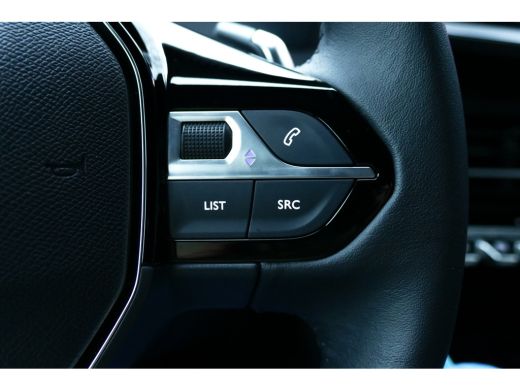 Peugeot 2008 1.2 HYRBRID 136PK ALLURE AUTOMAAT / NAVI / CLIMA / LED / PDC / 17"LMV / BLUETOOTH / CRUISECONTROL... ActivLease financial lease