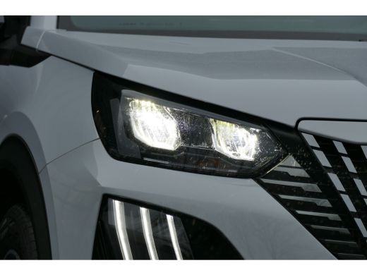 Peugeot 2008 1.2 HYRBRID 136PK ALLURE AUTOMAAT / NAVI / CLIMA / LED / PDC / 17"LMV / BLUETOOTH / CRUISECONTROL... ActivLease financial lease