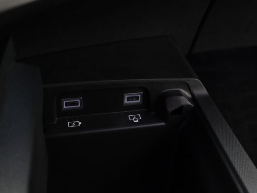 Peugeot 3008 1.2 Hybrid 136 GT | Achteruitrijcamera | Apple Carplay/Android Auto|telefoonintegratie premium | ... ActivLease financial lease