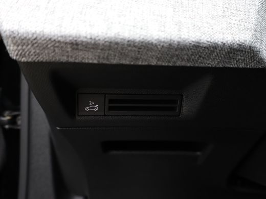 Peugeot 3008 1.2 Hybrid 136 GT | Achteruitrijcamera | Apple Carplay/Android Auto|telefoonintegratie premium | ... ActivLease financial lease