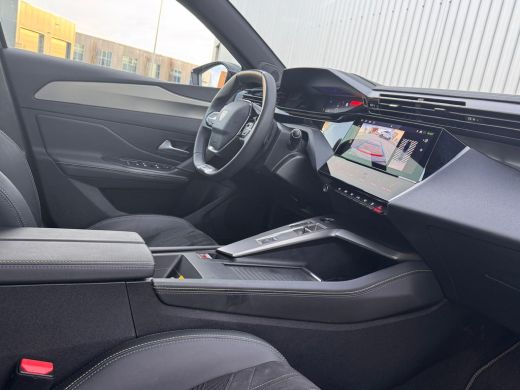 Peugeot 408 1.2 Hybrid 136PK e-DCS6 GT Automaat | Alcantara Bekleding | Camera | Keyless entry + Start | Adap... ActivLease financial lease