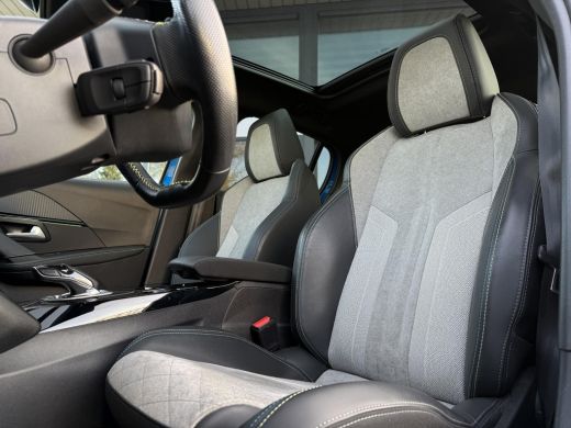Peugeot e-208 EV GT 350 50 kWh | Panorama | Camera | Stoelverwarming | ActivLease financial lease