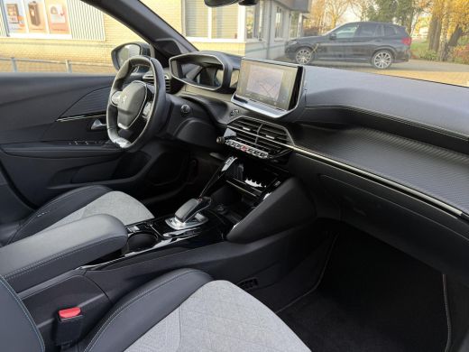 Peugeot e-208 EV GT 350 50 kWh | Panorama | Camera | Stoelverwarming | ActivLease financial lease