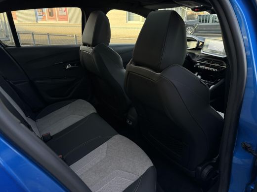 Peugeot e-208 EV GT 350 50 kWh | Panorama | Camera | Stoelverwarming | ActivLease financial lease