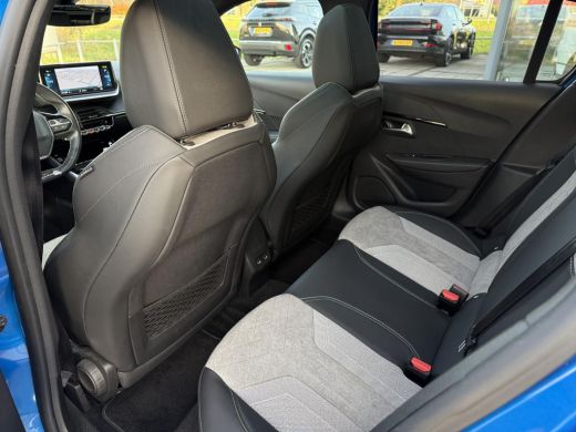 Peugeot e-208 EV GT 350 50 kWh | Panorama | Camera | Stoelverwarming | ActivLease financial lease