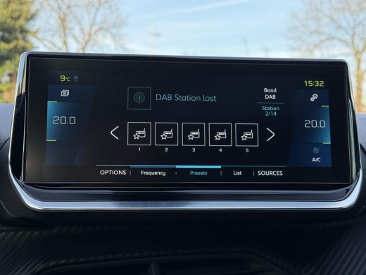 Peugeot e-208 EV GT 350 50 kWh | Panorama | Camera | Stoelverwarming | ActivLease financial lease