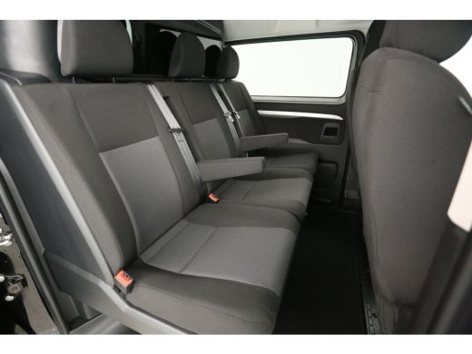 Peugeot Expert 2.0 BlueHDI L3H1 145PK | Automaat | DC | Airco | Cruise | Camera | Trekh. | Carplay | Navi ActivLease financial lease