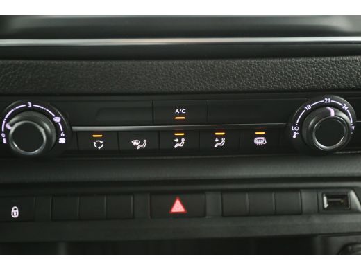 Peugeot Expert 2.0 BlueHDI L3H1 145PK | Automaat | DC | Airco | Cruise | Camera | Trekh. | Carplay | Navi ActivLease financial lease