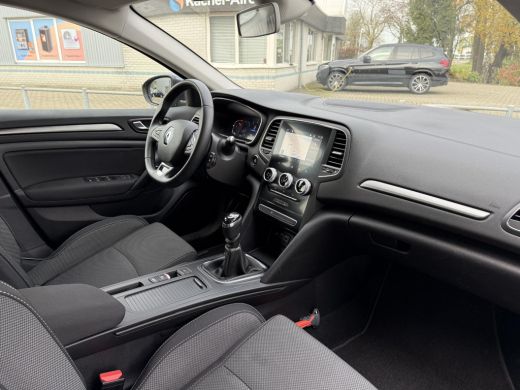 Renault M&eacute;gane Estate Estate 1.3 TCe 140 Equilibre | Navi | LED | Carplay | ActivLease financial lease