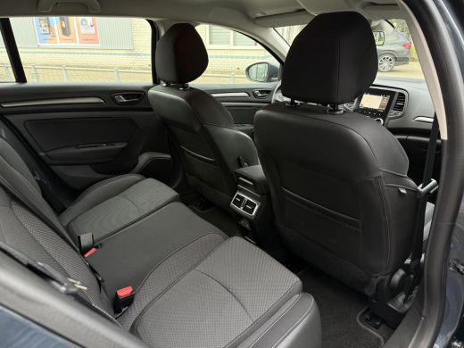 Renault M&eacute;gane Estate Estate 1.3 TCe 140 Equilibre | Navi | LED | Carplay | ActivLease financial lease