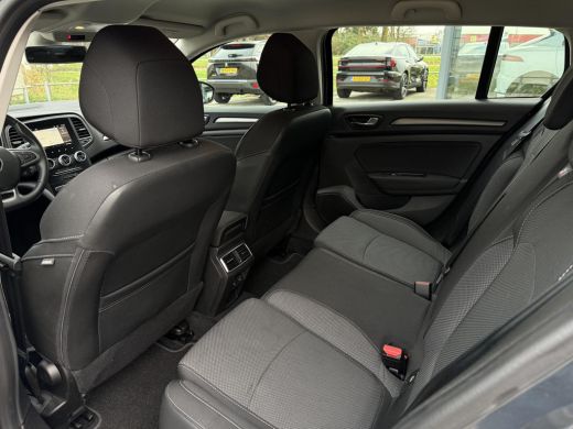 Renault M&eacute;gane Estate Estate 1.3 TCe 140 Equilibre | Navi | LED | Carplay | ActivLease financial lease