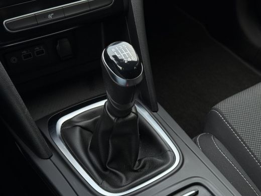 Renault M&eacute;gane Estate Estate 1.3 TCe 140 Equilibre | Navi | LED | Carplay | ActivLease financial lease