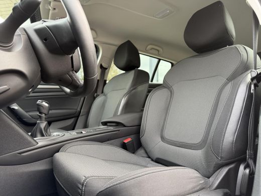 Renault M&eacute;gane Estate Estate 1.3 TCe 140 Equilibre | Navi | LED | Carplay | ActivLease financial lease