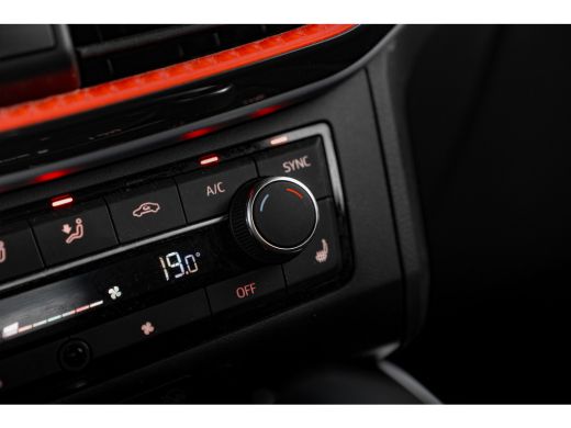 Seat Arona 1.0 TSI 110 PK FR Business Intense Carplay | Adaptive cruise control | Dodehoekdetectie | Keyless... ActivLease financial lease